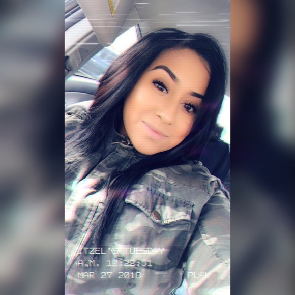 Meet your Posher, Itzel - Picture 1 of 1